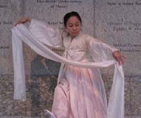 DOR08_2_21Koreandancer1_sk